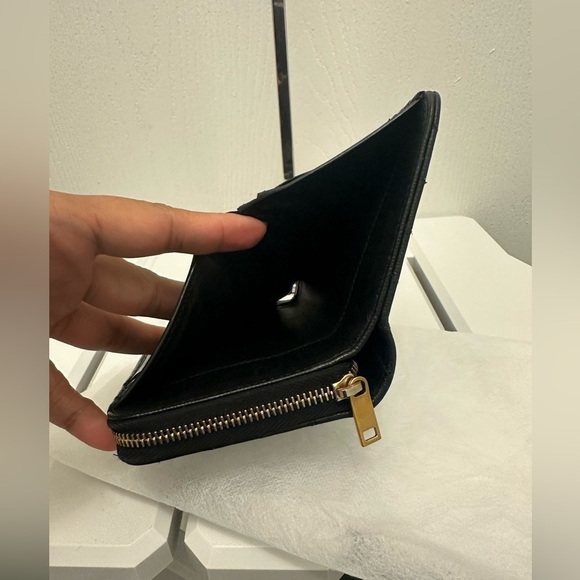 Yves Saint Laurent Black Wallet Chevron Quilting Gold Logo - Picture 6 of 16